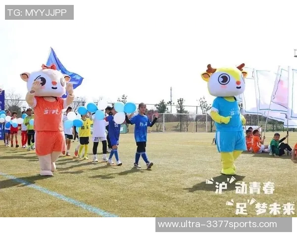 探索2号足球服的魅力与风格,助你在赛场上尽显运动风范与个性魅力 探索2号足球服的魅力与风格,助你在赛场上尽显运动风范与个性魅力